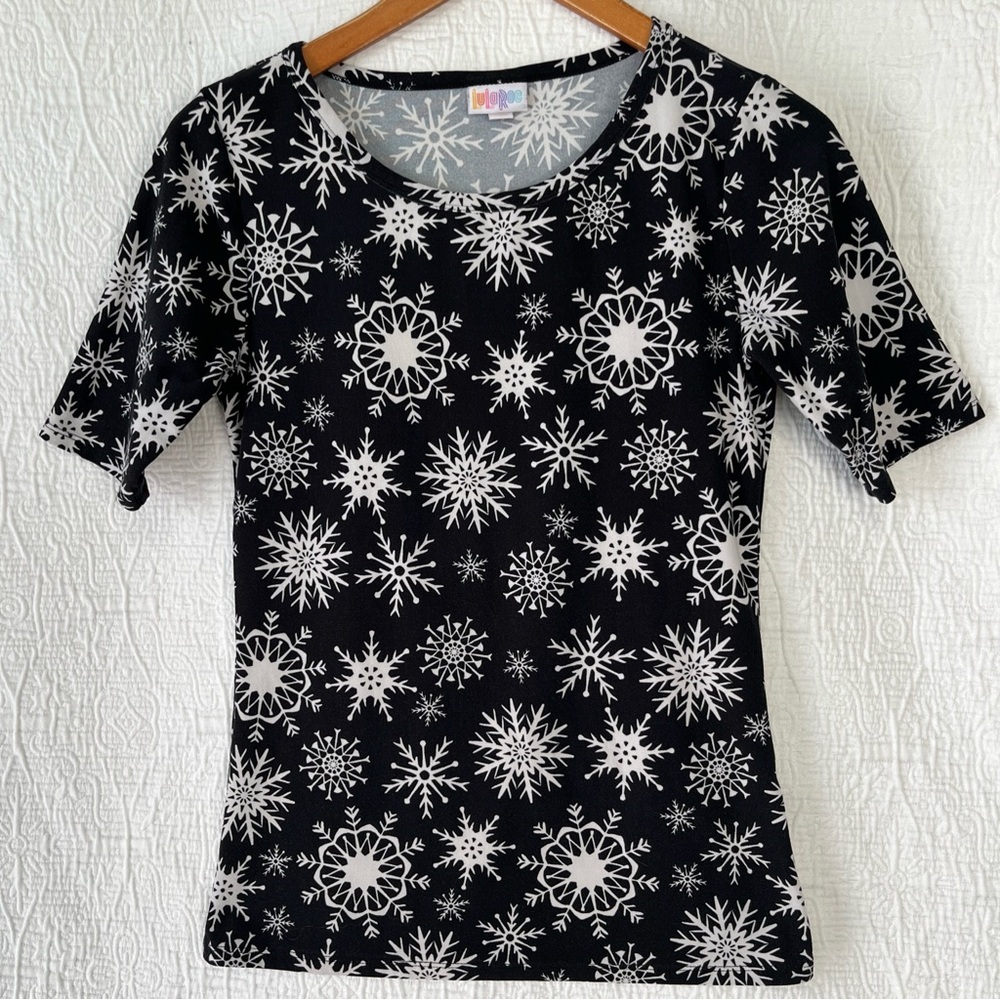 Vintage Retro Lula Roe XS Snowflake Short Sleeve Shirt Stretchy Groovy Top